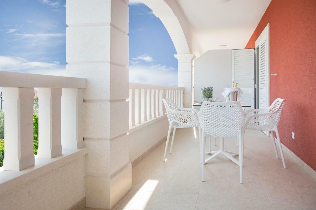 Villa Apartments Art Трогир Экстерьер фото