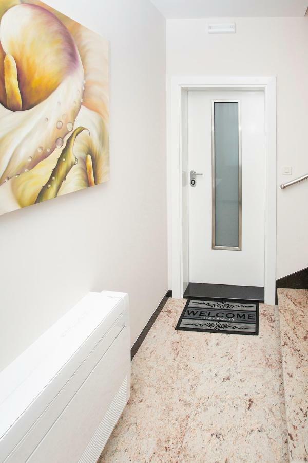Villa Apartments Art Трогир Экстерьер фото
